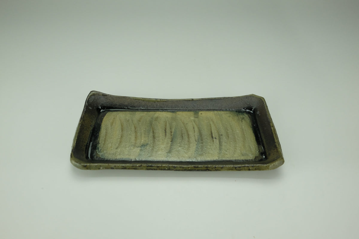 小皿（チェンシー ケヴィン ルイス） – 常滑焼 Official Online Store